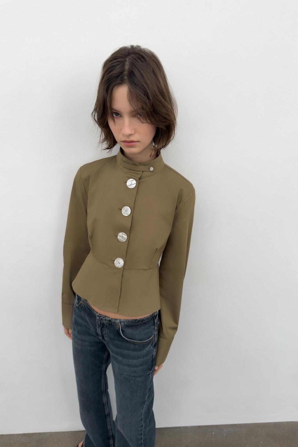 РУБАШКА ИЗ ПОПЛИНА НА ПУГОВИЦАХ