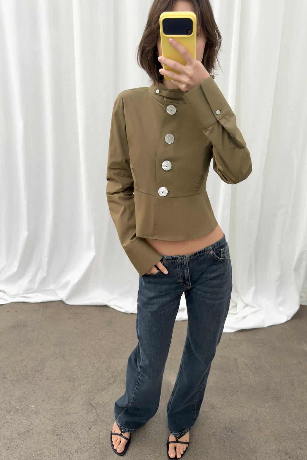 РУБАШКА ИЗ ПОПЛИНА НА ПУГОВИЦАХ