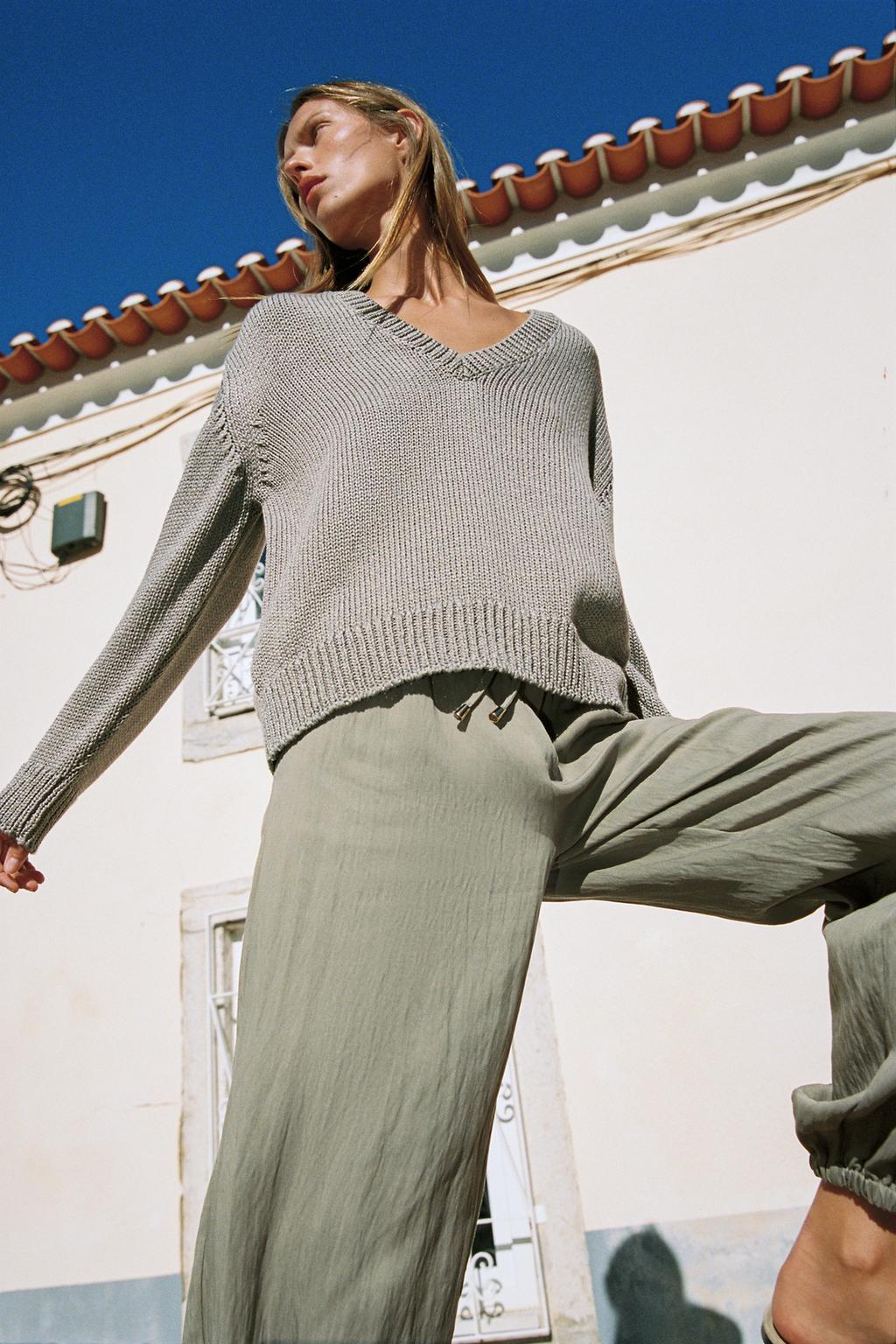 БРЮКИ-БОМБАШКИ С ЭЛАСТИЧНЫМ ПОЯСОМ