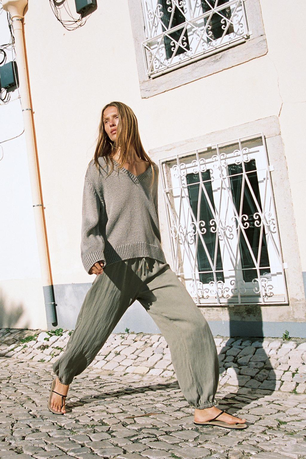 БРЮКИ-БОМБАШКИ С ЭЛАСТИЧНЫМ ПОЯСОМ