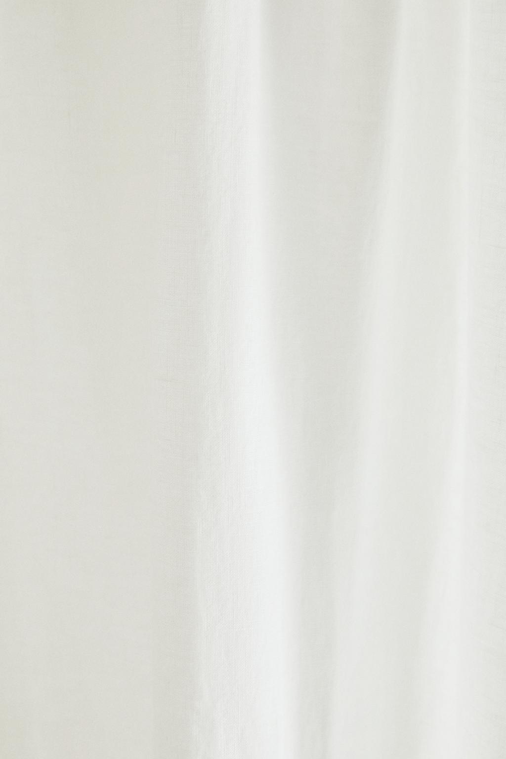 Льняная занавеска с отделкой кружевным краем