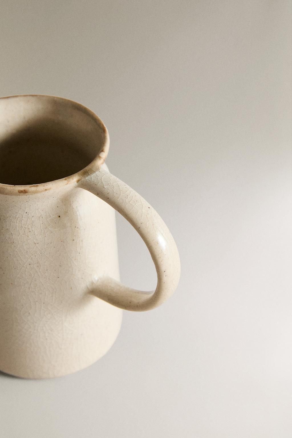 Керамический кувшин для молока