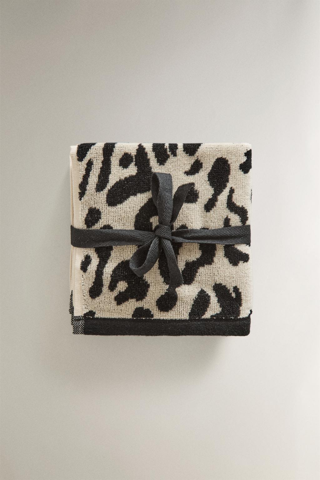 Набор банных полотенец с животным принтом из велюра (набор из 3 шт.)