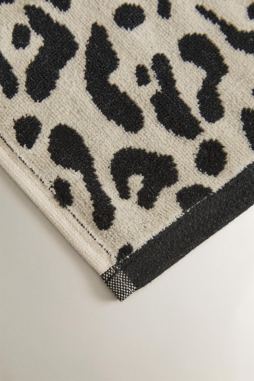 Набор банных полотенец с животным принтом из велюра (набор из 3 шт.)