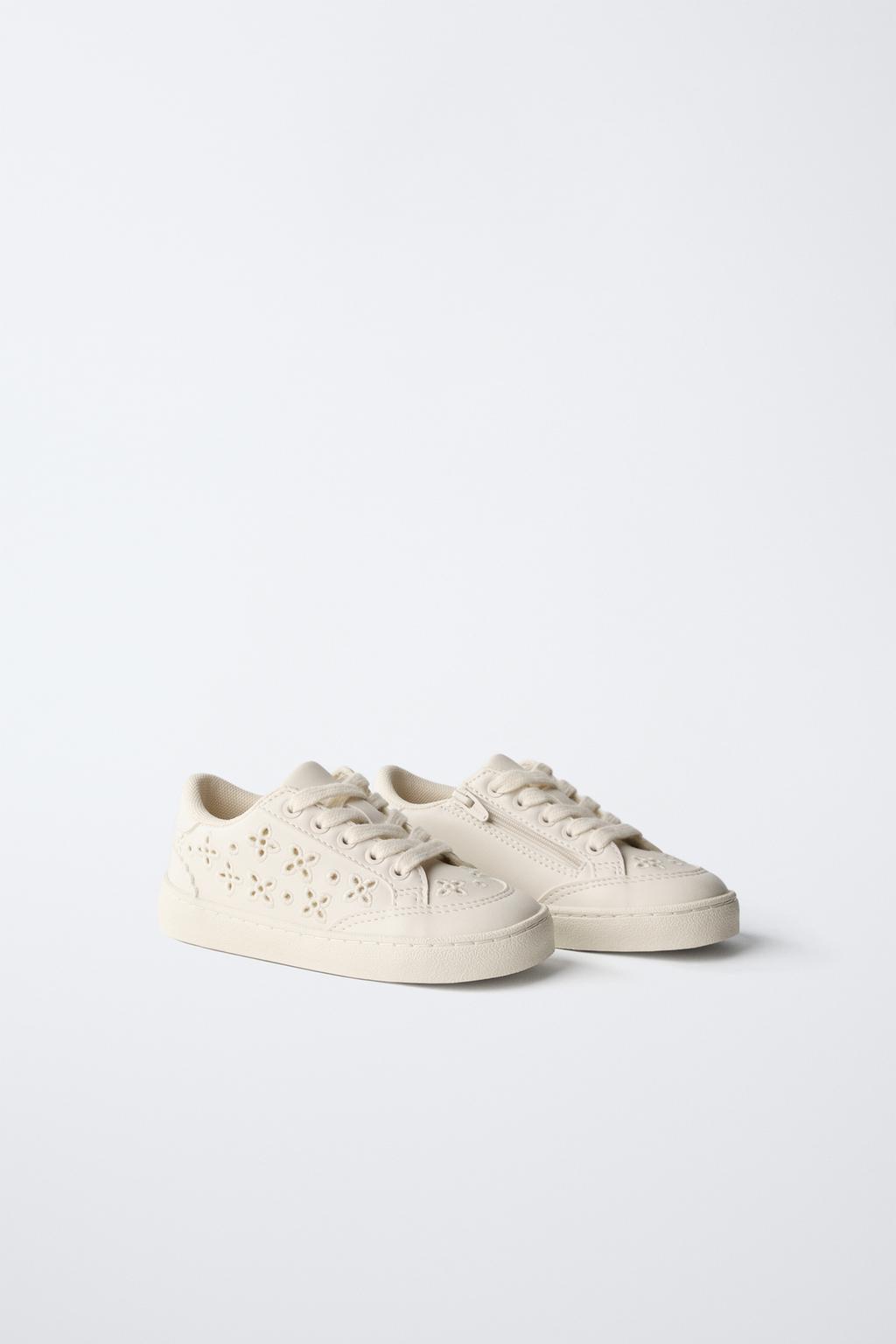 ПЕРФОРИРОВАННЫЕ КРОССОВКИ