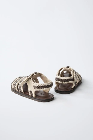 Сандалии C ремешками- Заказать в России