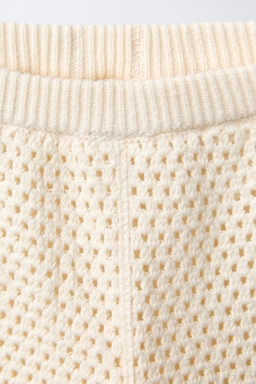 ВЯЗАНЫЕ КРЮЧКОМ БРЮКИ-КЮЛОТЫ С ЦВЕТАМИ