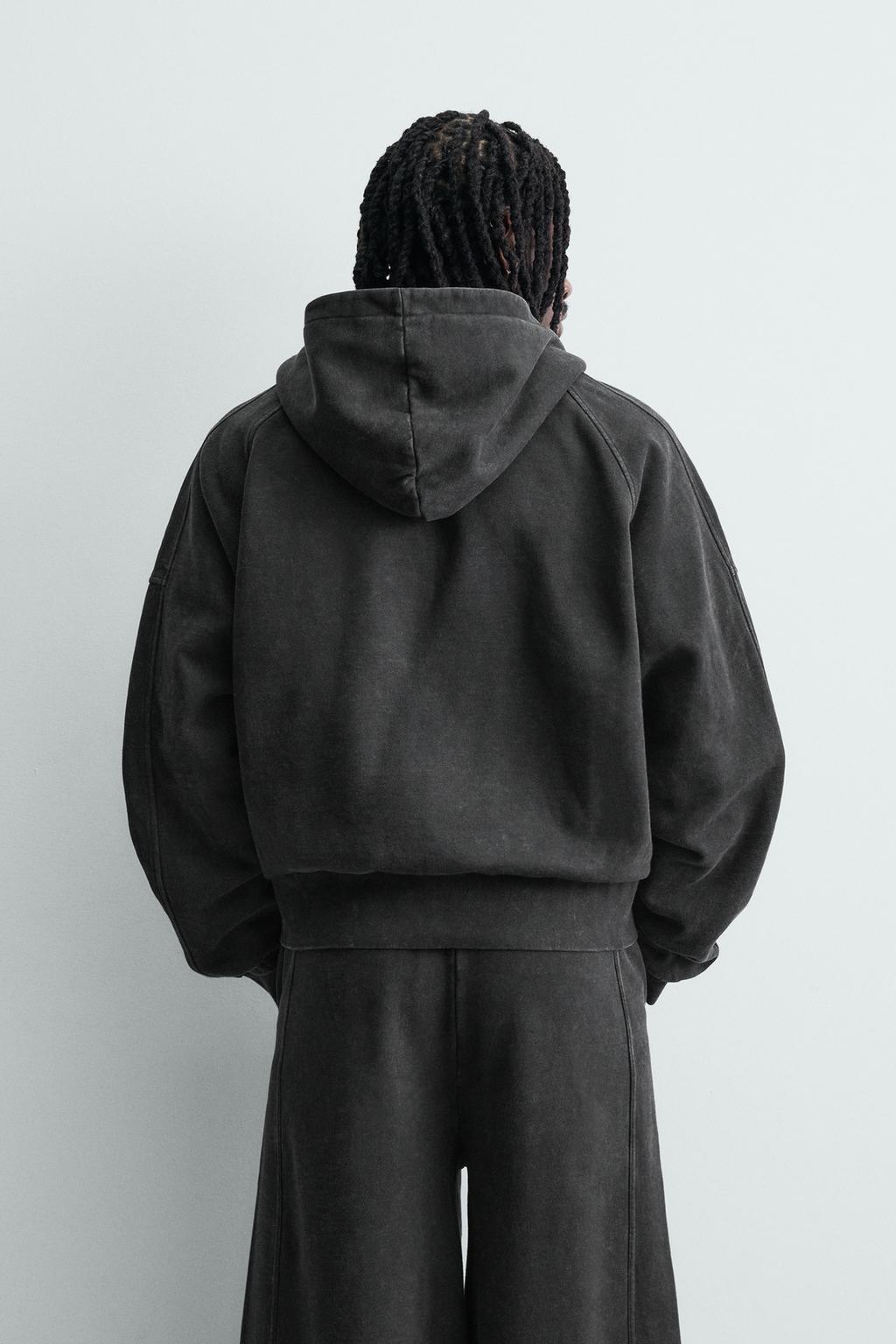 УКОРОЧЕННАЯ ТОЛСТОВКА С КАПЮШОНОМ