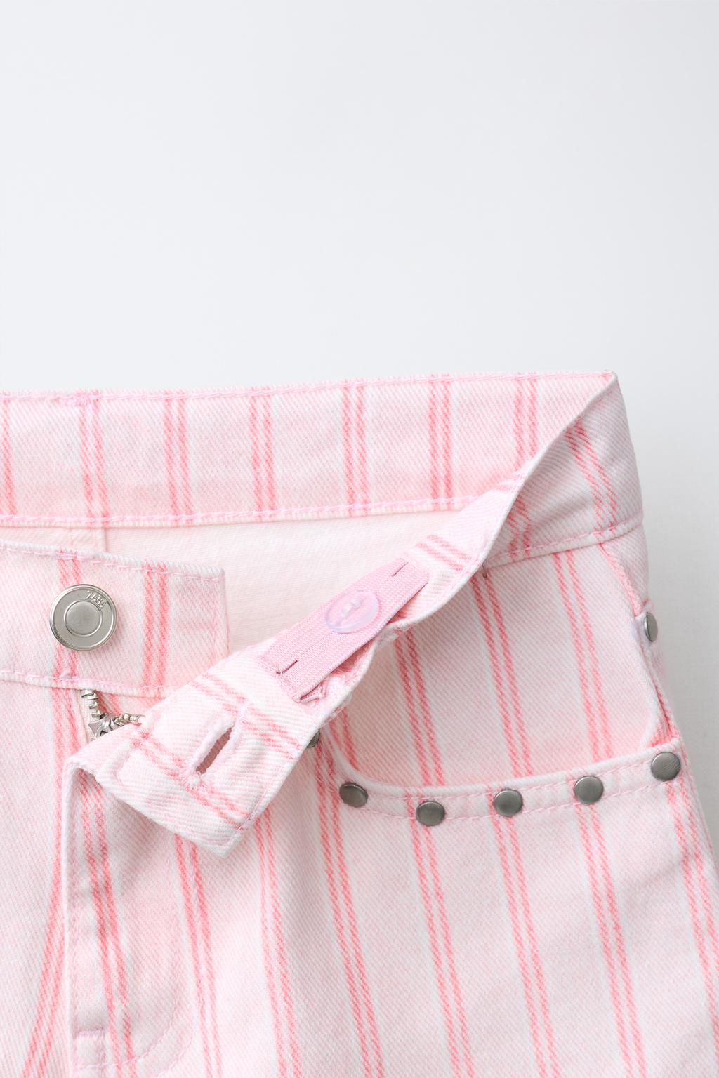 ДЖИНСОВЫЕ ШОРТЫ В ПОЛОСКУ С ЗАКЛЕПКАМИ