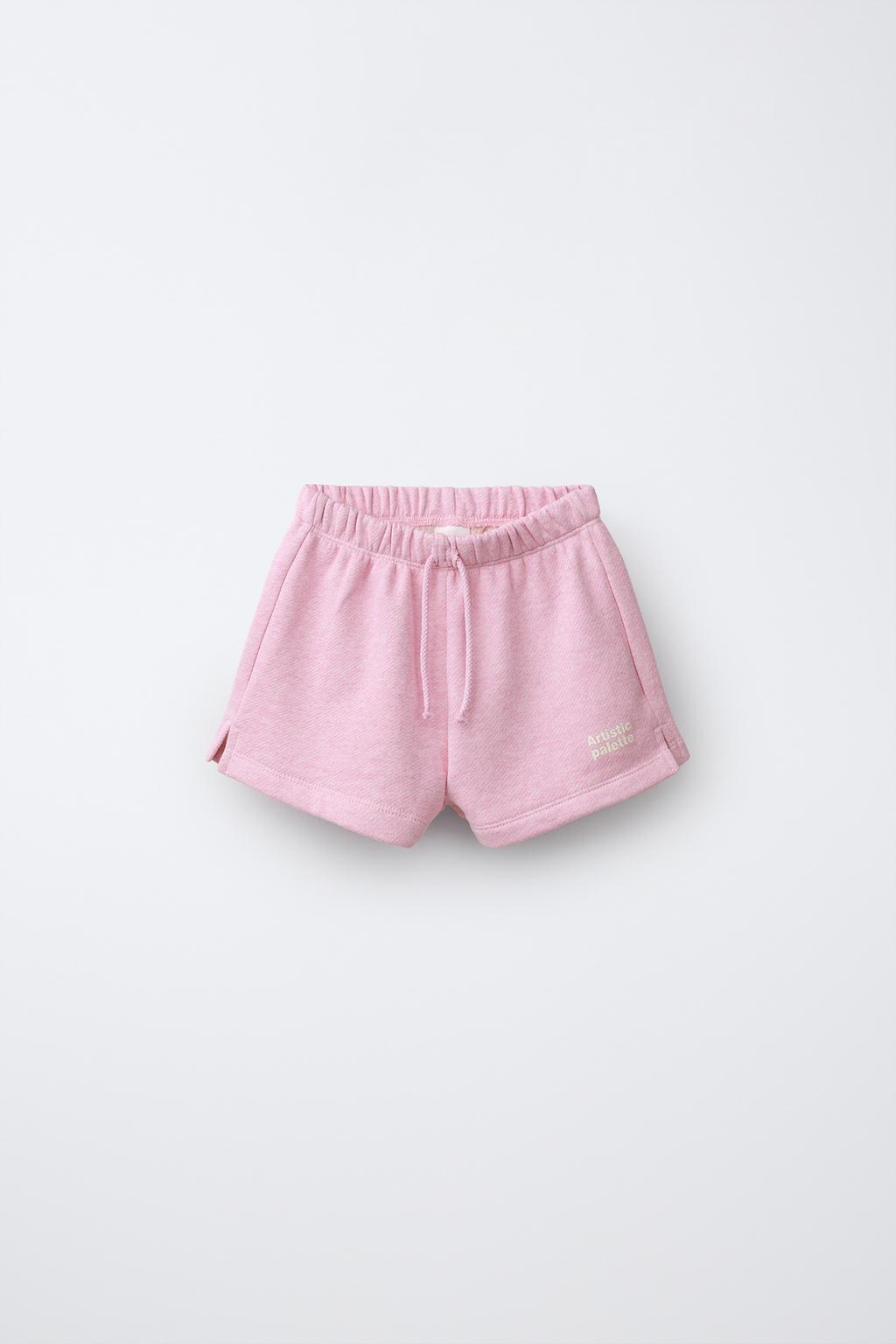 КОМПЛЕКТ ИЗ ТОЛСТОВКИ И ШОРТОВ С НАДПИСЬЮ