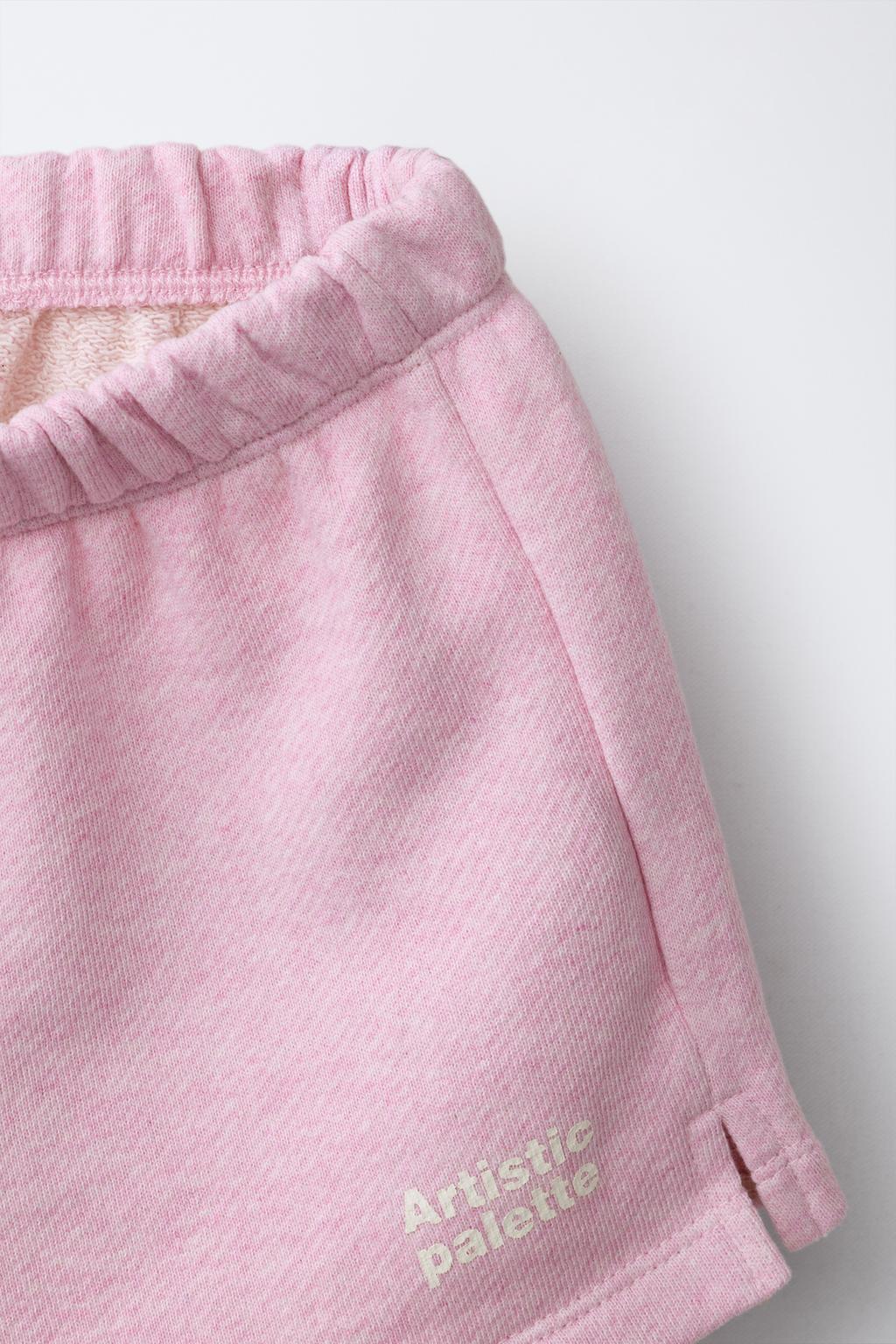 КОМПЛЕКТ ИЗ ТОЛСТОВКИ И ШОРТОВ С НАДПИСЬЮ