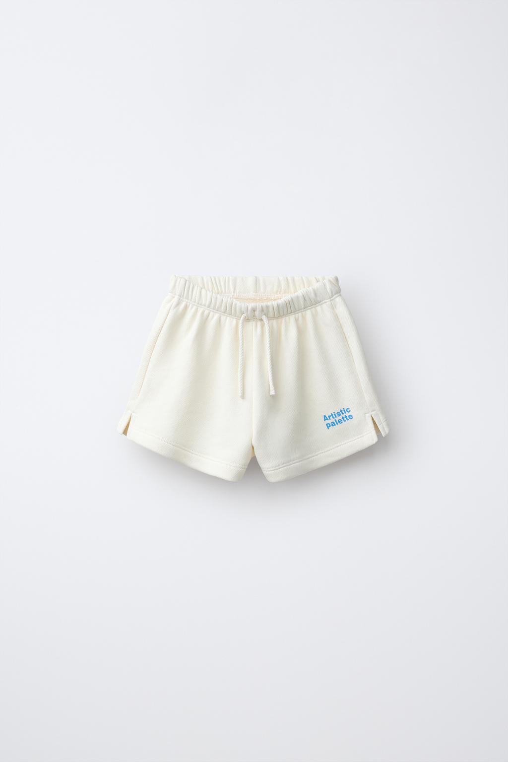 КОМПЛЕКТ ИЗ ТОЛСТОВКИ И ШОРТОВ С НАДПИСЬЮ