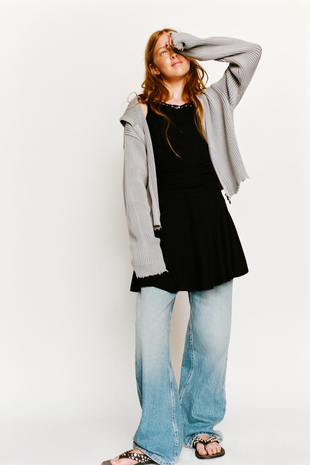 ПЛАТЬЕ С ЗАКЛЕПКАМИ