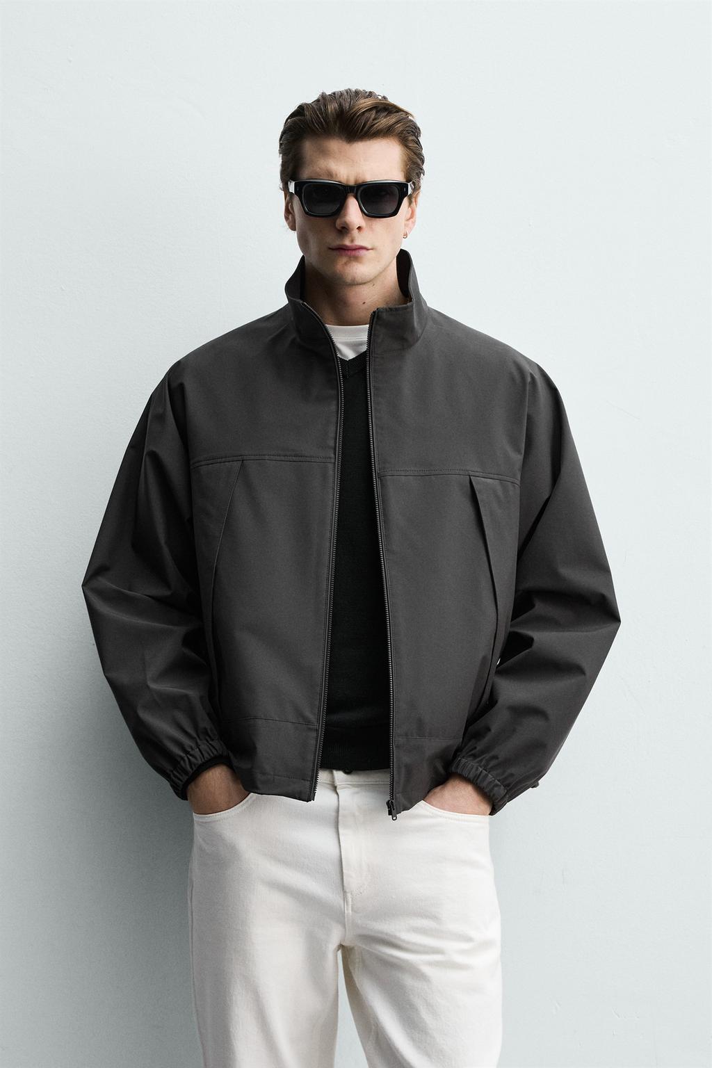 ЛЕГКАЯ НЕПРОМОКАЕМАЯ КУРТКА ИЗ ВЫСОКОТЕХНОЛОГИЧНОЙ ТКАНИ