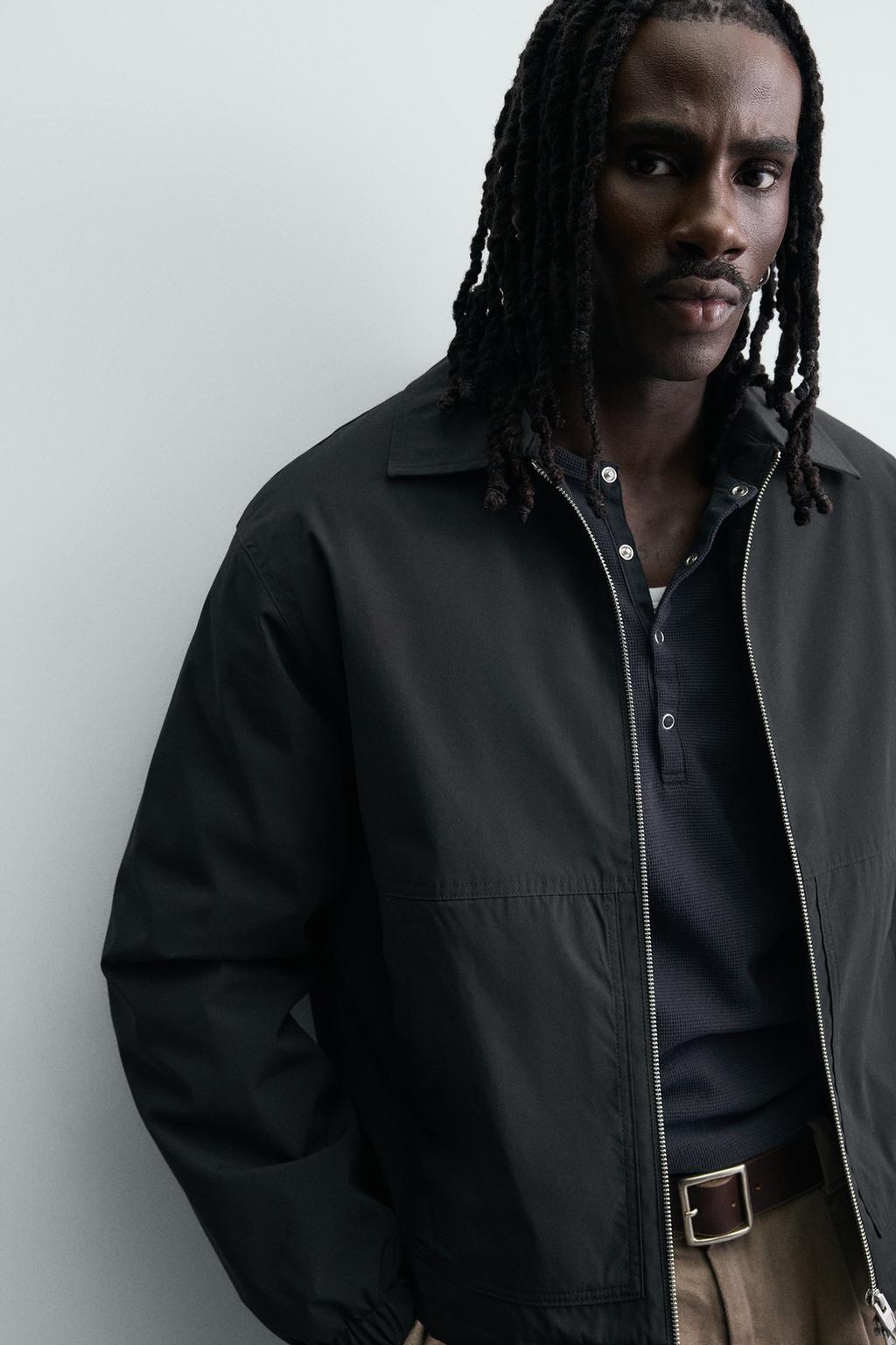 КУРТКА  ИЗ ВЫСОКОТЕХНОЛОГИЧНОЙ ТКАНИ