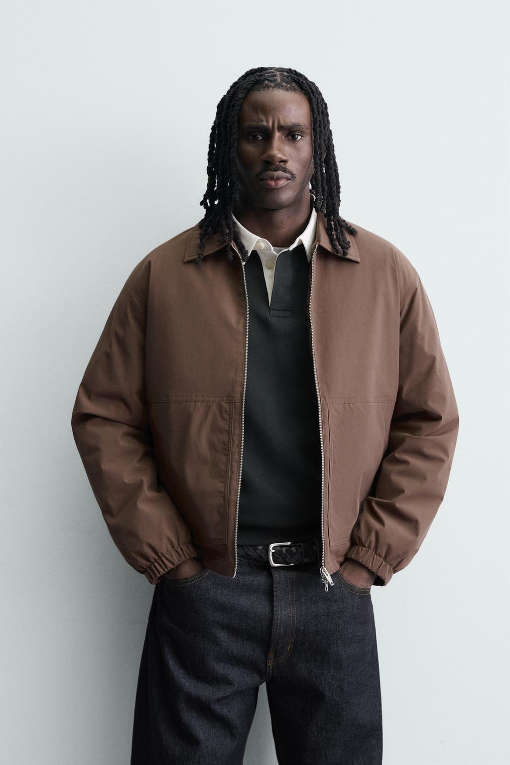 КУРТКА  ИЗ ВЫСОКОТЕХНОЛОГИЧНОЙ ТКАНИ