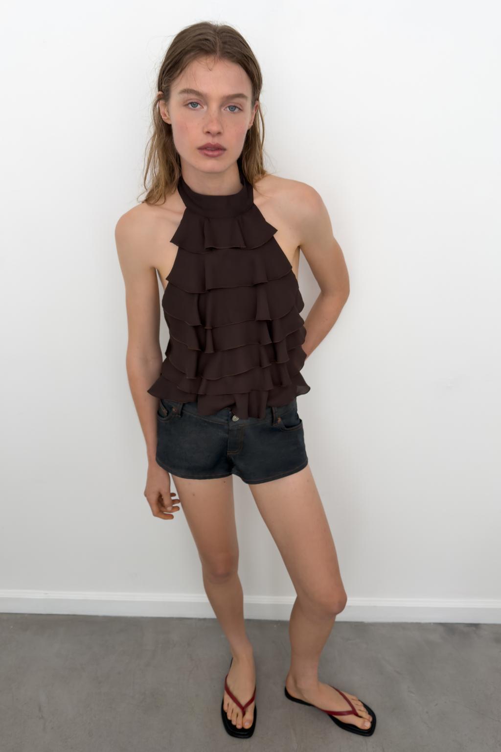 ТОП ИЗ ЖОРЖЕТА С ГОРЛОВИНОЙ ХАЛТЕР