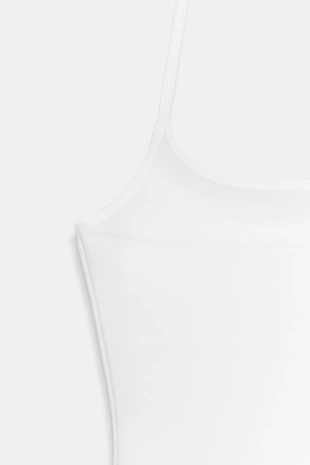 Эластичный топ с горловиной халтер- Заказать в России