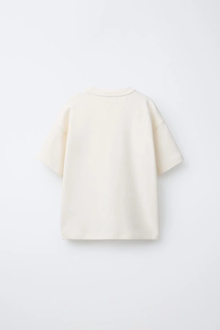 Футболка из ткани оттоман с нашивкой- Заказать в России