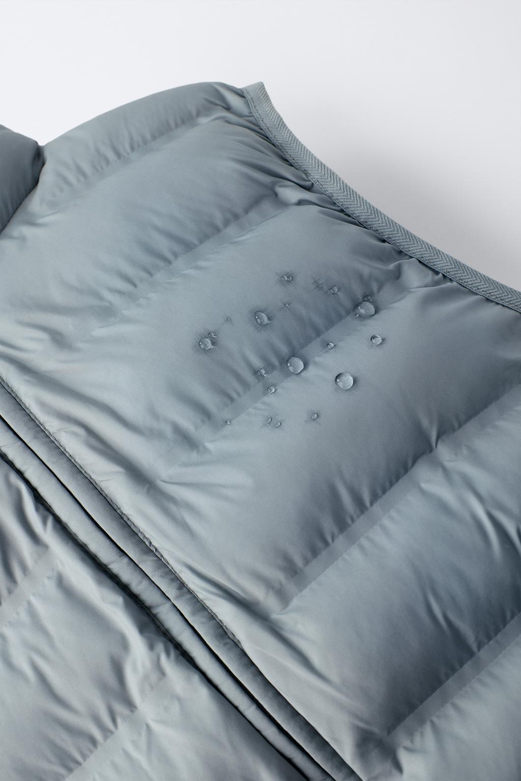 УЛЬТРАЛЕГКИЙ ВОДООТТАЛКИВАЮЩИЙ ЖИЛЕТ