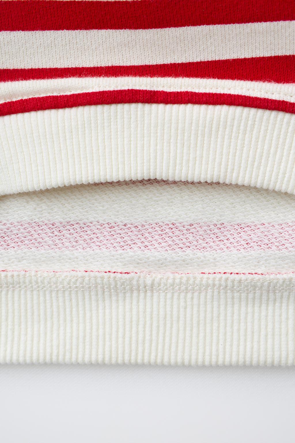 ТОЛСТОВКА В ПОЛОСКУ С АППЛИКАЦИЕЙ «ЯБЛОКО»