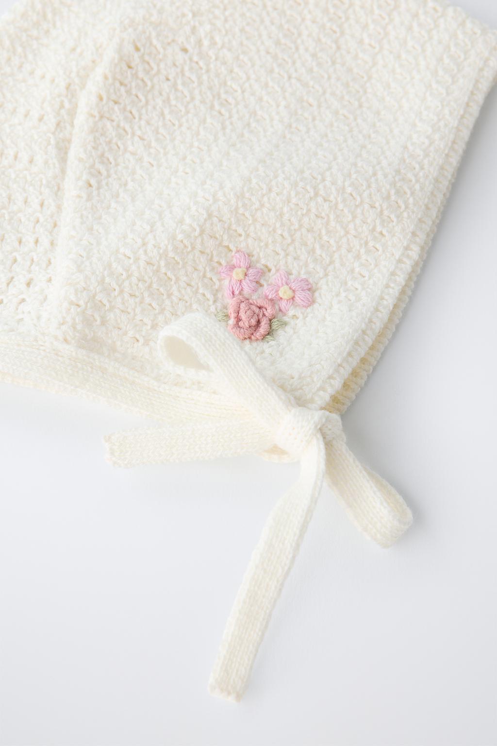 ЧЕПЧИК С ВЫШИВКОЙ ЦВЕТКА