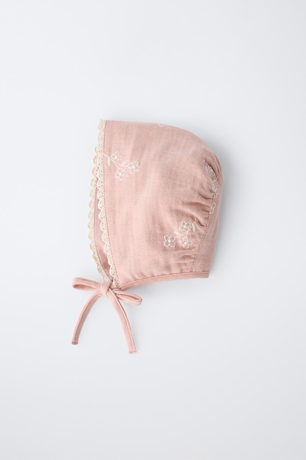 ЧЕПЧИК С ЦВЕТОЧНОЙ ВЫШИВКОЙ