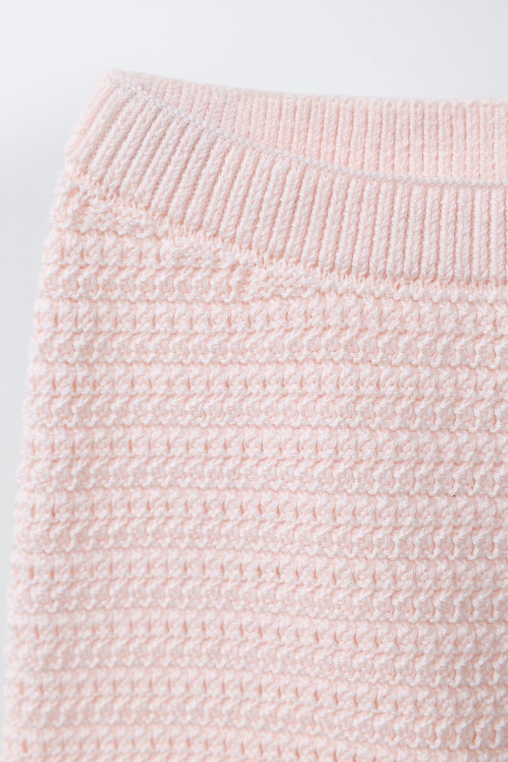 ТРИКОТАЖНЫЕ БРЮКИ С ВЫШИТЫМ ЦВЕТКОМ