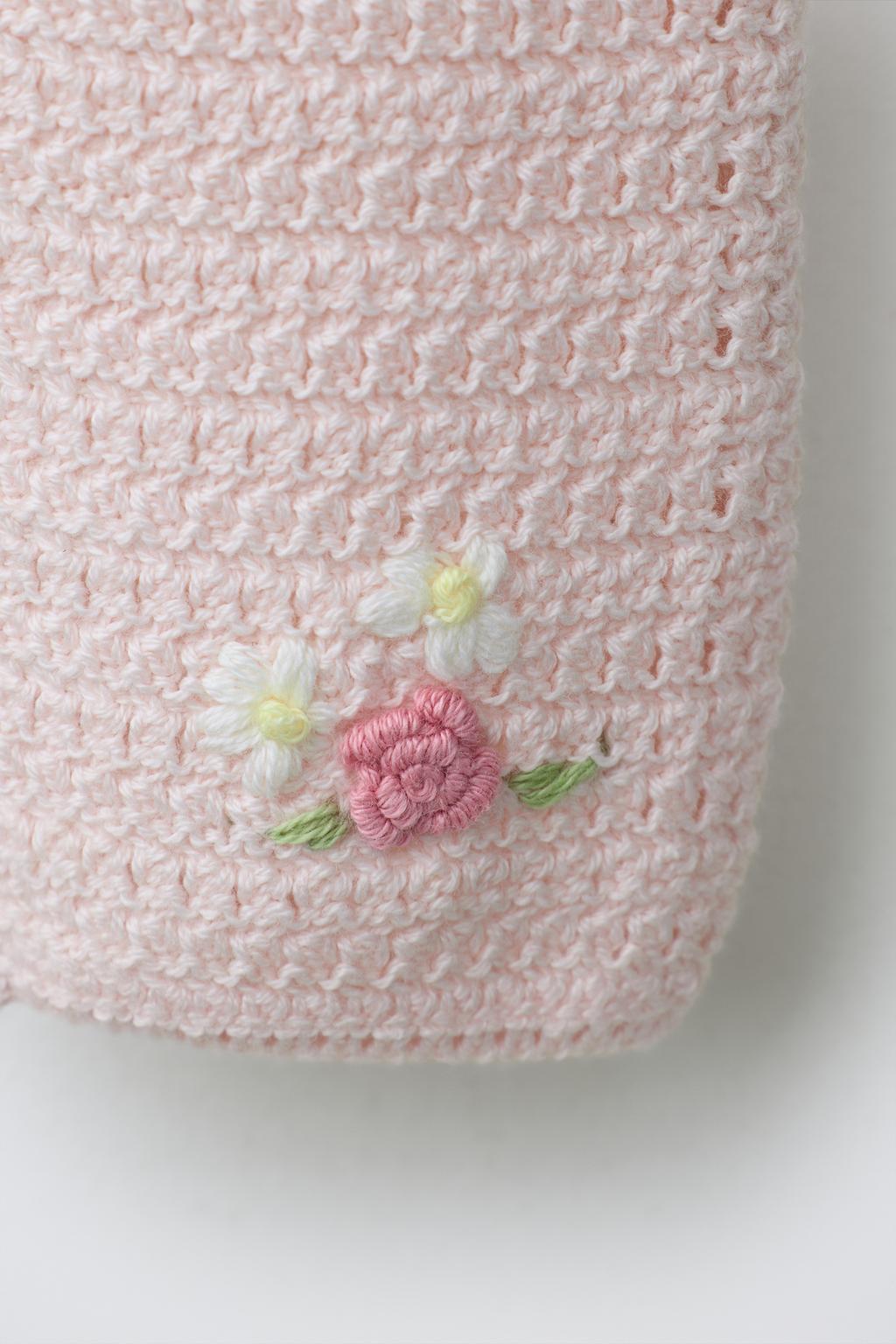 ТРИКОТАЖНЫЕ БРЮКИ С ВЫШИТЫМ ЦВЕТКОМ