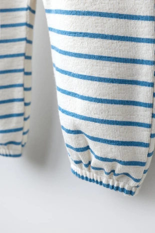 Комбинезон в полоску с вышивкой «кролик»- Заказать в России