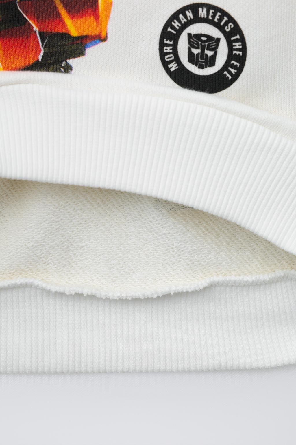 ТОЛСТОВКА С ПРИНТОМ TRANSFORMERS®