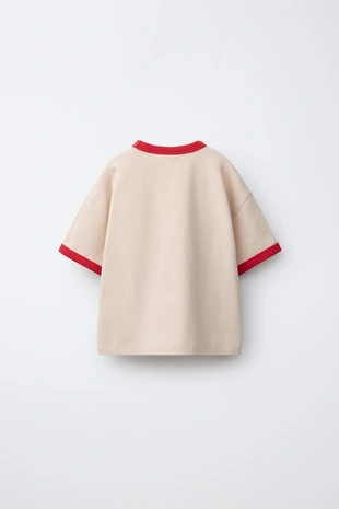 Футболка с контрастными деталями