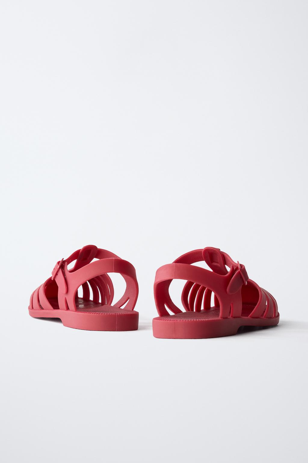 РЕЗИНОВЫЕ САНДАЛИИ