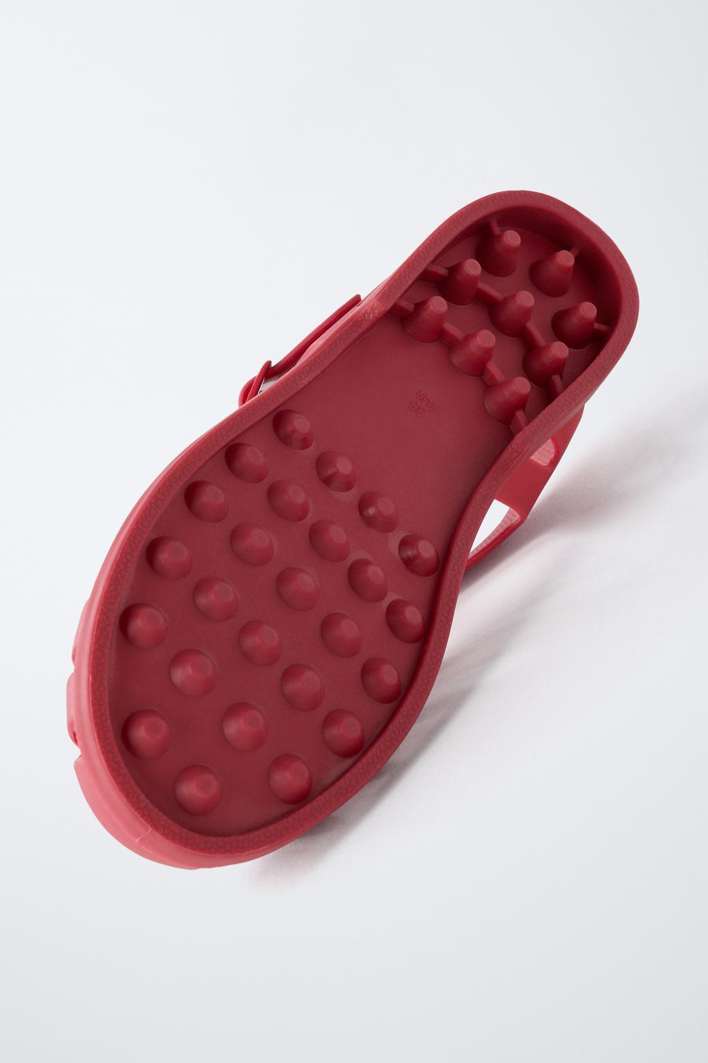 РЕЗИНОВЫЕ САНДАЛИИ