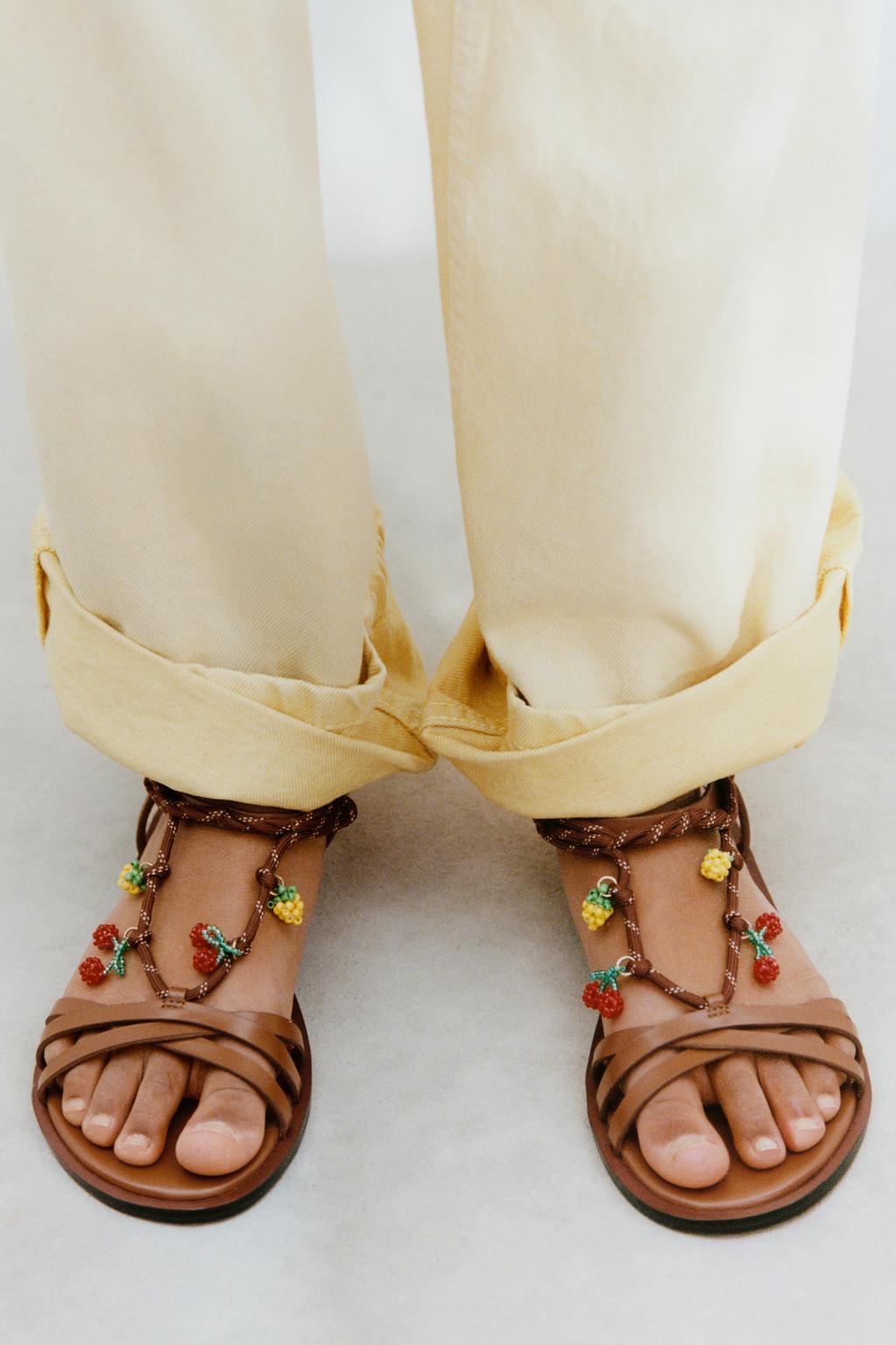 БОСОНОЖКИ С ФРУКТОВЫМИ АППЛИКАЦИЯМИ