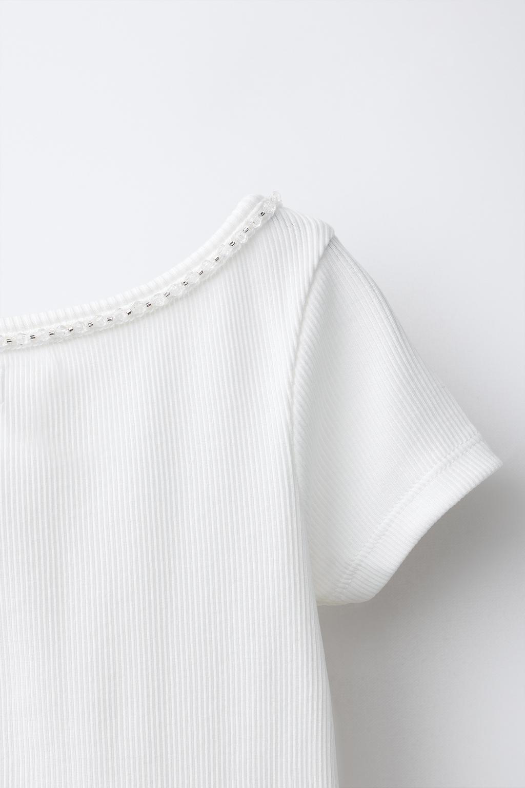 ФУТБОЛКА В РУБЧИК СО СТРАЗАМИ