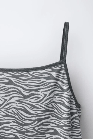 Топ с принтом зебра- Заказать в России