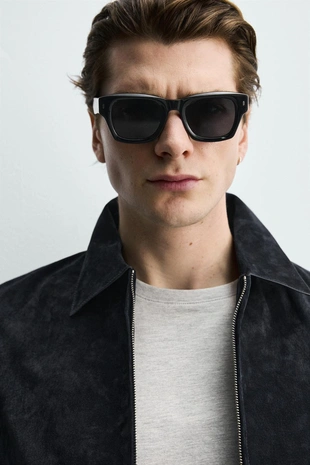 Замшевая куртка классического кроя- Заказать в России