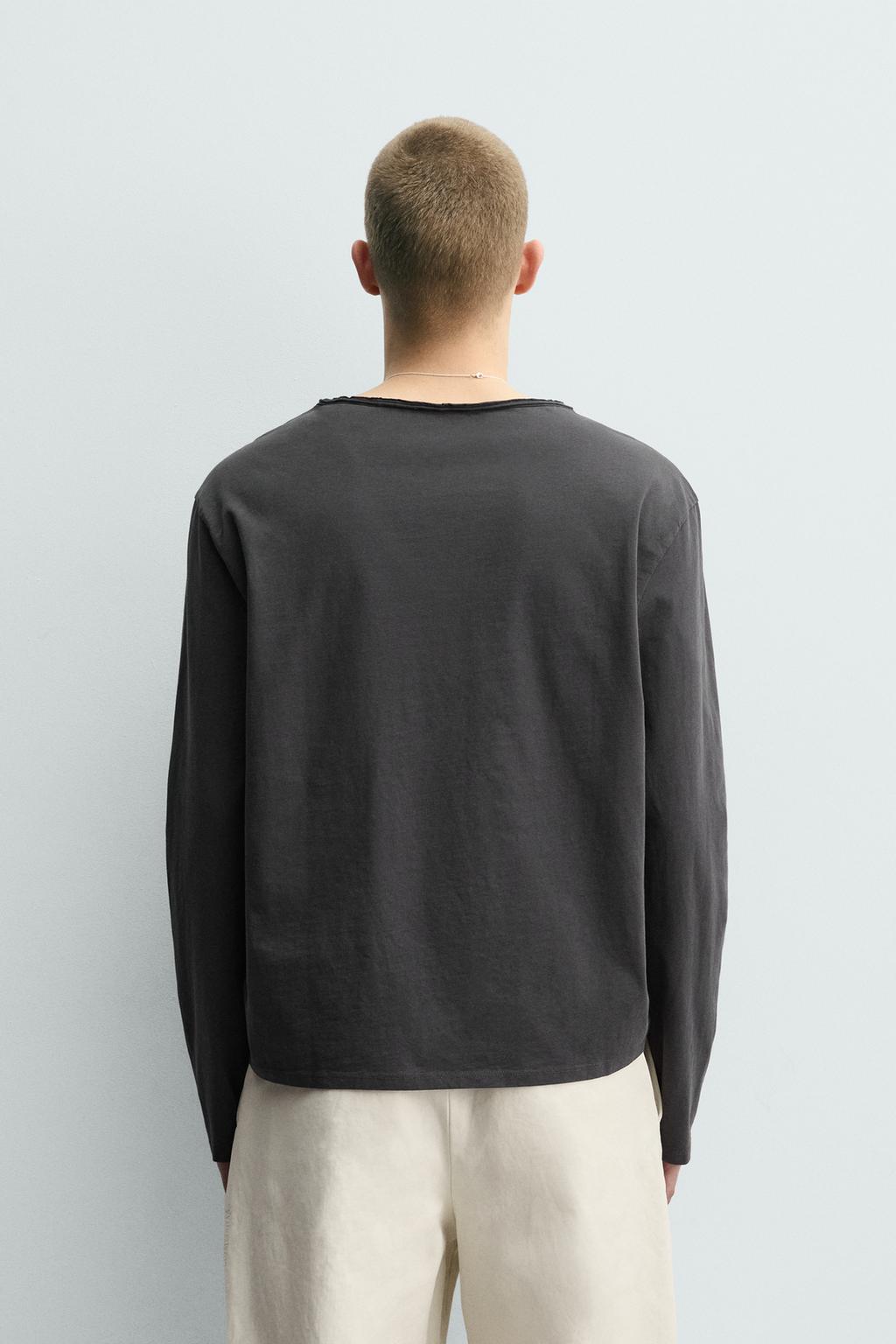 ФУТБОЛКА С АСИММЕТРИЧНЫМ ВОРОТНИКОМ НА ПУГОВИЦАХ