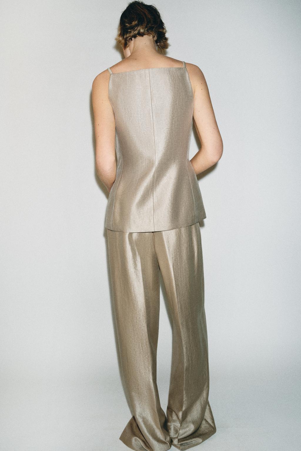 ПРИТАЛЕННЫЙ ЖИЛЕТ-БЮСТЬЕ