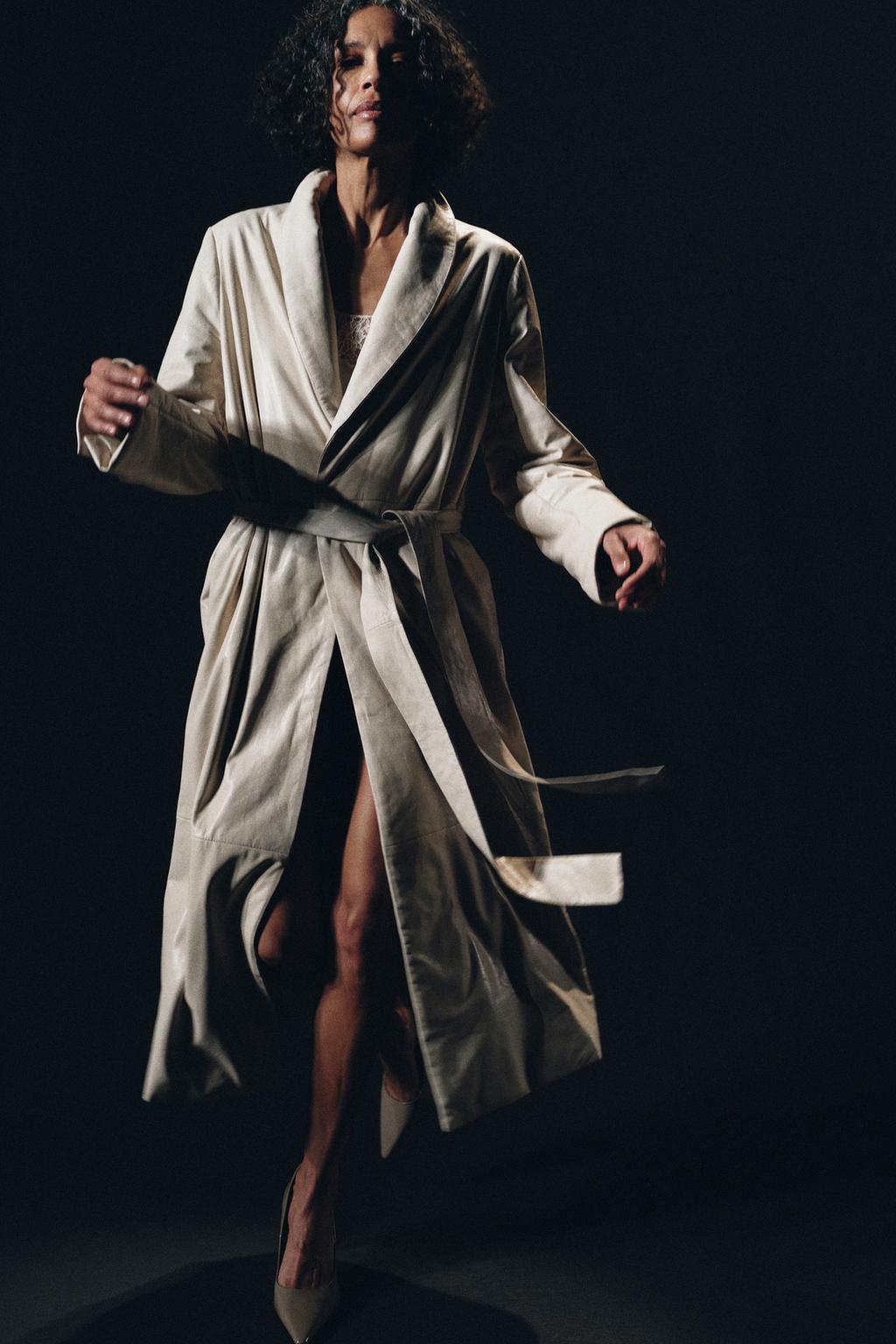 РАСКЛЕШЕННЫЕ БРЮКИ С ЗАНИЖЕННОЙ ТАЛИЕЙ коллекция Zara «ZW»