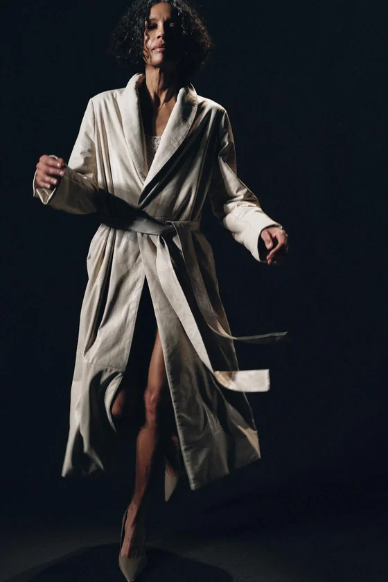 РАСКЛЕШЕННЫЕ БРЮКИ С ЗАНИЖЕННОЙ ТАЛИЕЙ коллекция Zara «ZW»