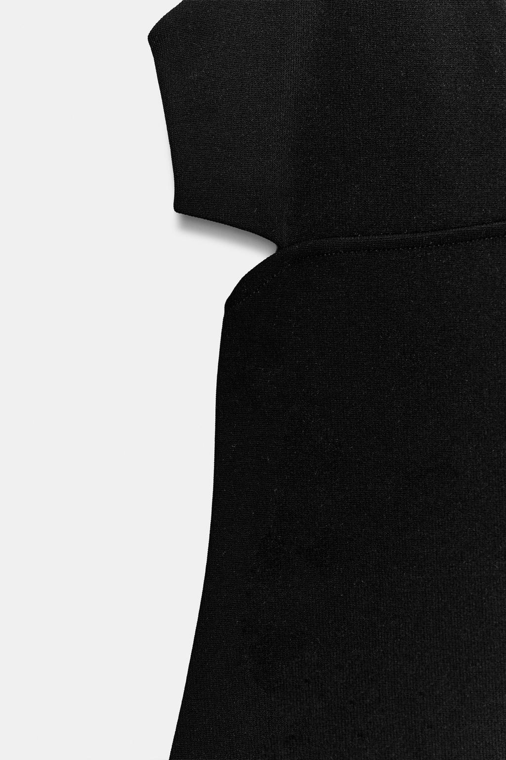 ПЛАТЬЕ ИЗ ЭЛАСТИЧНОГО ТРИКОТАЖА С ВЫРЕЗАМИ