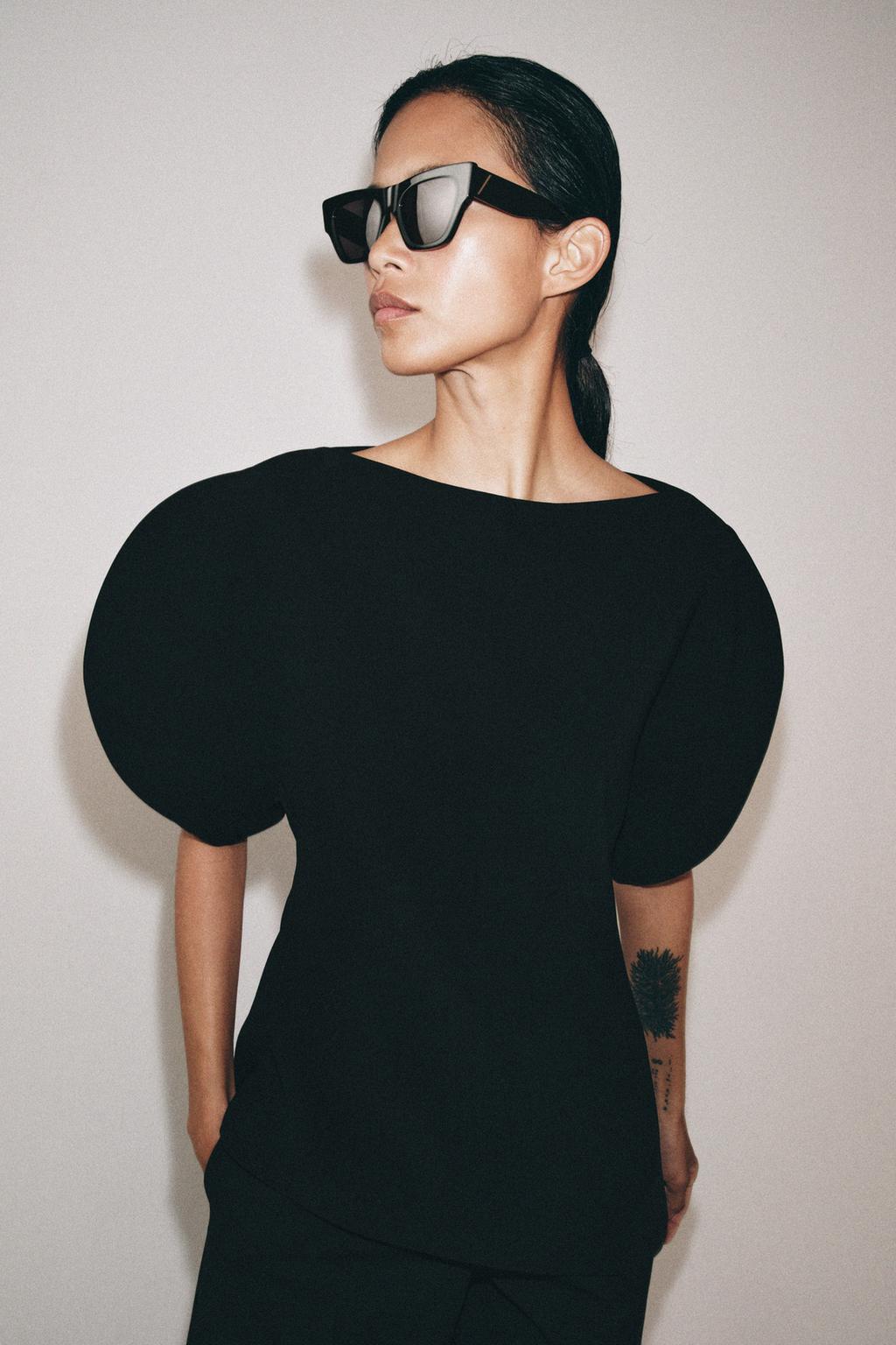 ТОП С ОБЪЕМНЫМИ РУКАВАМИ — коллекция Zara «ZW»