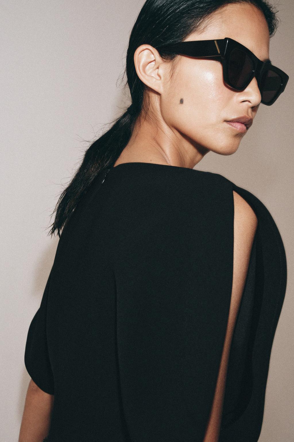 ТОП С ОБЪЕМНЫМИ РУКАВАМИ — коллекция Zara «ZW»