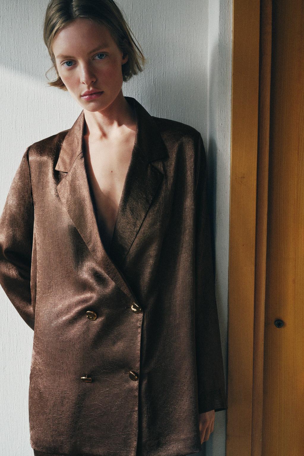 СТРУЯЩИЙСЯ БЛЕЙЗЕР ИЗ ЖАТОЙ ТКАНИ