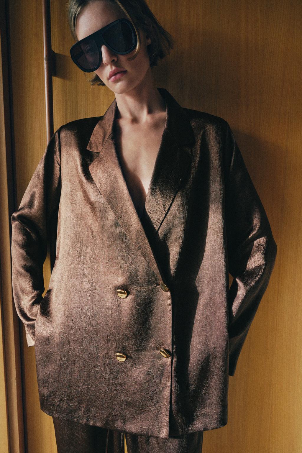 СТРУЯЩИЙСЯ БЛЕЙЗЕР ИЗ ЖАТОЙ ТКАНИ