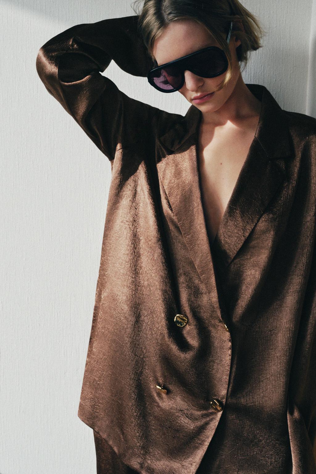 СТРУЯЩИЙСЯ БЛЕЙЗЕР ИЗ ЖАТОЙ ТКАНИ