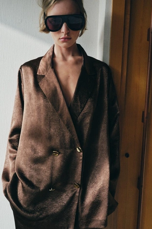 Струящийся блейзер из жатой ткани- Заказать в России