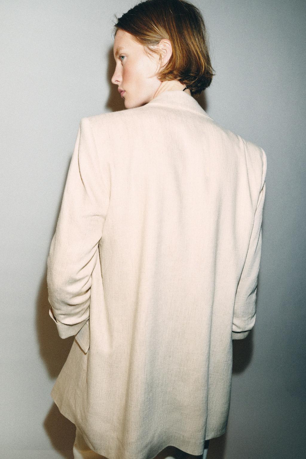 ОТКРЫТЫЙ БЛЕЙЗЕР С ЗАКАЧЕННЫМИ РУКАВАМИ